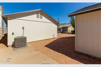 6713 N 56th Avenue, Glendale, AZ 85301 - Photo 46