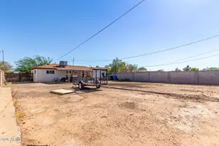 2752 W Royal Palm Rd, Phoenix, AZ 85051 - Photo 22