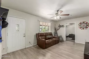 2752 W Royal Palm Rd, Phoenix, AZ 85051 - Photo 8