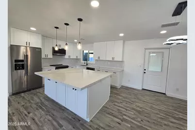 206 E Manhatton Drive, Tempe, AZ 85282 - Photo 1