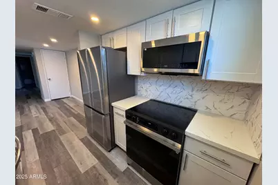 2629 W Ocotillo Road #3, Phoenix, AZ 85017 - Photo 2