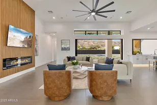 2305 E South Mountain Ave, Phoenix, AZ 85042 - Photo 46