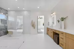 2305 E South Mountain Ave, Phoenix, AZ 85042 - Photo 48