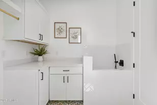 2305 E South Mountain Ave, Phoenix, AZ 85042 - Photo 72