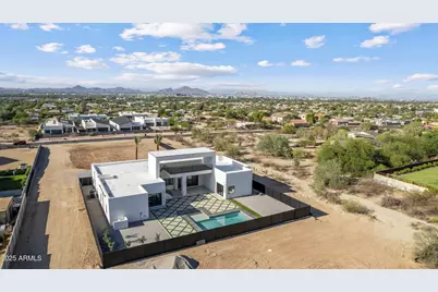 2305 E South Mountain Avenue, Phoenix, AZ 85042 - Photo 18