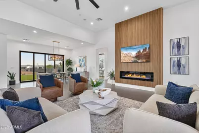 2305 E South Mountain Avenue, Phoenix, AZ 85042 - Photo 24