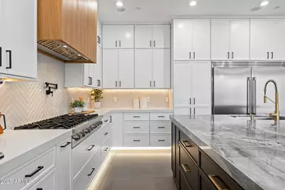 2305 E South Mountain Avenue, Phoenix, AZ 85042 - Photo 40