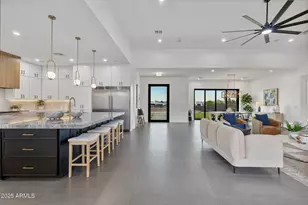 2305 E South Mountain Ave, Phoenix, AZ 85042 - Photo 32