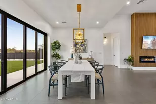 2305 E South Mountain Ave, Phoenix, AZ 85042 - Photo 18