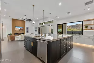 2305 E South Mountain Ave, Phoenix, AZ 85042 - Photo 30