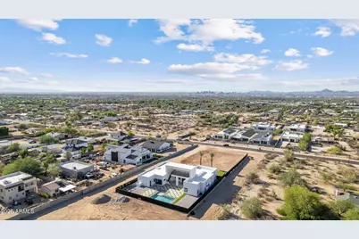 2305 E South Mountain Avenue, Phoenix, AZ 85042 - Photo 98