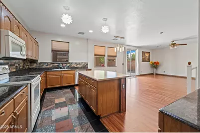 3232 W Saint Anne Avenue, Phoenix, AZ 85041 - Photo 6