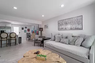 4351 N 36th St, Phoenix, AZ 85018 - Photo 12