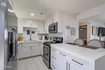 4351 N 36th Street #3, Phoenix, AZ 85018 - Photo 4