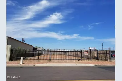 26 S 41st Place, Phoenix, AZ 85034 - Photo 1