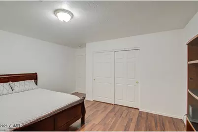 218 E Sunburst Lane, Tempe, AZ 85284 - Photo 22