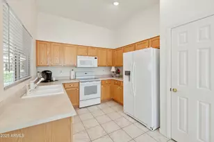 3435 E Bellerive Pl, Chandler, AZ 85249 - Photo 4