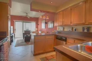 7893 E Joshua Tree Ln, Scottsdale, AZ 85250 - Photo 8