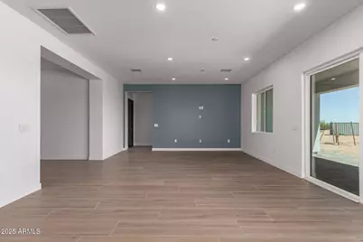 25117 W McArthur Road, Wittmann, AZ 85361 - Photo 4