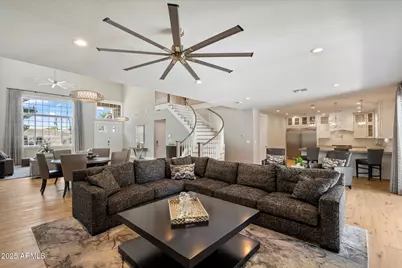 3810 E Devonshire Avenue, Phoenix, AZ 85018 - Photo 8