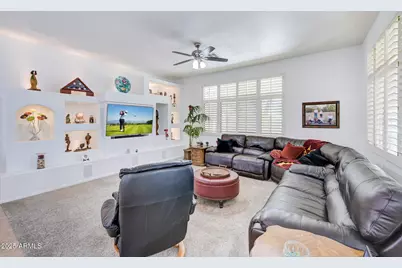 17929 W Buena Vista Drive, Surprise, AZ 85374 - Photo 10