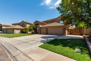 947 W Ebony Dr, Chandler, AZ 85248 - Photo 2