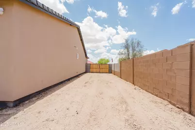 9080 W San Lazaro Drive, Arizona City, AZ 85123 - Photo 6