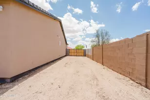 9080 W San Lazaro Dr, Arizona City, AZ 85123 - Photo 6