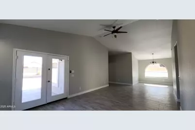 911 E Lovegrass Drive, San Tan Valley, AZ 85143 - Photo 4