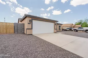 9893 W Sunbird Dr, Arizona City, AZ 85123 - Photo 30