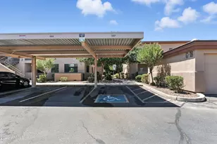 3330 S Gilbert Rd, Chandler, AZ 85286 - Photo 24