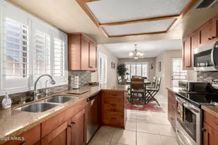 19702 N 98th Ln, Peoria, AZ 85382 - Photo 6