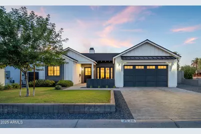 3538 E Glenrosa Avenue, Phoenix, AZ 85018 - Photo 1