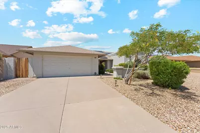 9622 W Taro Lane, Peoria, AZ 85382 - Photo 2