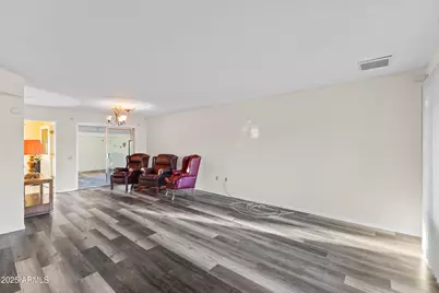 20017 N 101st Avenue, Sun City, AZ 85373 - Photo 4