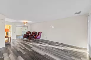 20017 N 101st Ave, Sun City, AZ 85373 - Photo 4