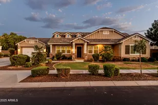 2825 E Harwell Rd, Phoenix, AZ 85042 - Photo 1