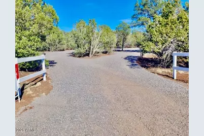 14 County Rd N3573 -- #028, Vernon, AZ 85940 - Photo 2