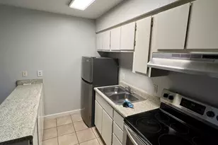 1945 W Sweetwater Ave, Phoenix, AZ 85029 - Photo 10