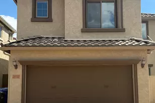 3651 E Zachary Dr, Phoenix, AZ 85050 - Photo 1