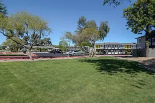 17805 N 40th St, Phoenix, AZ 85032 - Photo 2