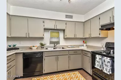 17805 N 40th Street #2, Phoenix, AZ 85032 - Photo 6