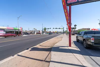 2735 W Van Buren Street, Phoenix, AZ 85009 - Photo 14