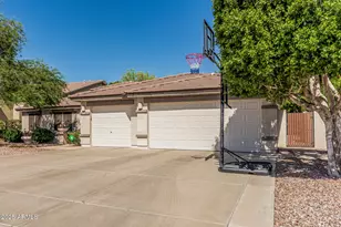 20855 N 88th Ln, Peoria, AZ 85382 - Photo 2