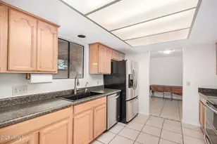 8004 W Sierra Vista Dr, Glendale, AZ 85303 - Photo 10