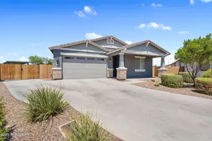 568 W Lowell Dr., San Tan Valley, AZ 85140 - Photo 1