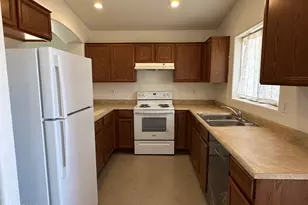 1832 W Lydia Ln, Phoenix, AZ 85041 - Photo 4