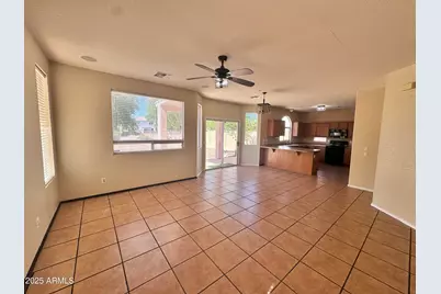 4686 E Meadow Creek Way, San Tan Valley, AZ 85140 - Photo 8