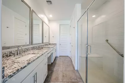 24746 N 171st Lane, Surprise, AZ 85387 - Photo 10