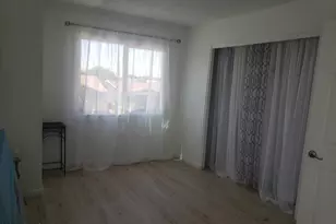 5203 N 42nd Dr, Phoenix, AZ 85019 - Photo 24